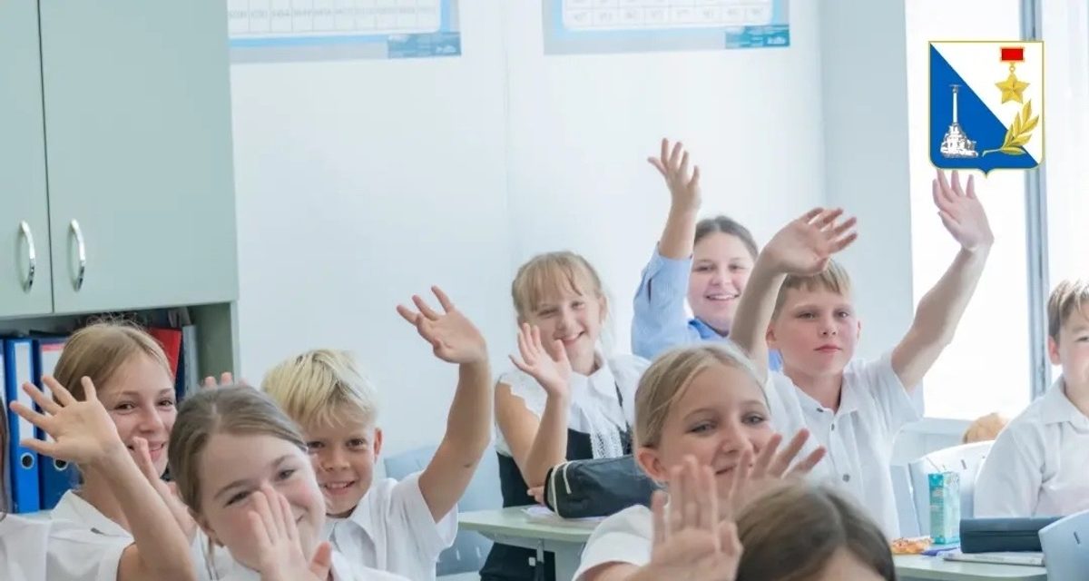 Школьникам и студентам Севастополя отменят занятия 18 и 19 сентября из-за работы избирательных участков