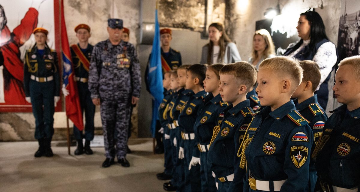 На 35-й береговой батарее 60 школьников принесли клятву кадет МЧС
